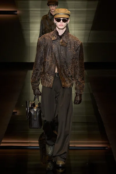 Look 26